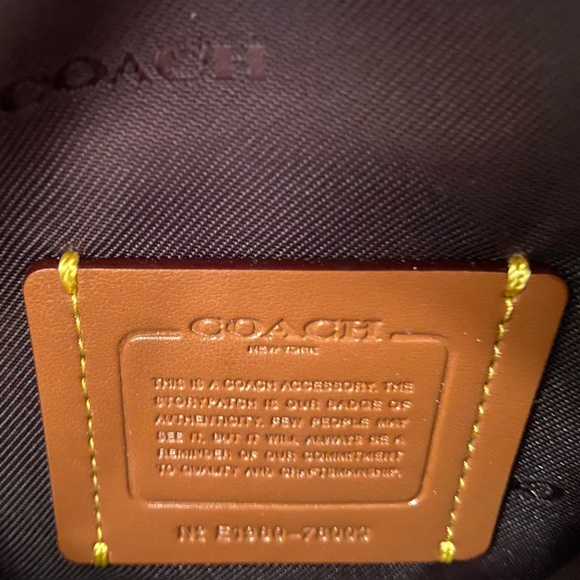 Coach Leather Belt Bag - Souvenir Pins - Picture 3 of 5